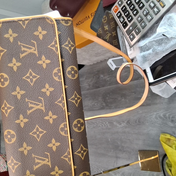 Louis Vuitton Twin GM shoulder crossbody - Picture 1 of 2